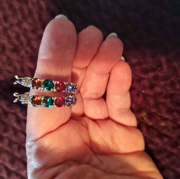 🌹 Swarovski Multi Color Crystal Hoop Earrings - Picture 4 of 6